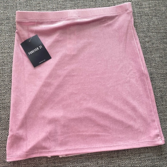 🍒SOLD🍒 NWT Pink Velvet Slit Mini Skirt - Picture 2 of 4